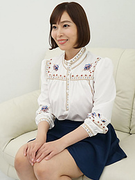 Find-Best-Tits.com presents: Asian Mommy Momoka Ogawa gets her pussy penetrated in a solo